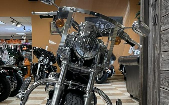 2005 Harley-Davidson 1200 Custom Vivid Black