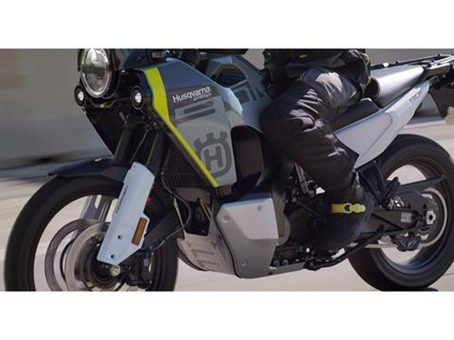 2025 Husqvarna Norden 901