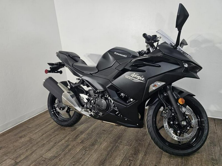 2026 Kawasaki Ninja® 500