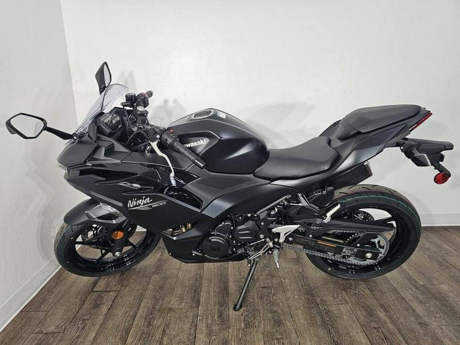 2026 Kawasaki Ninja® 500