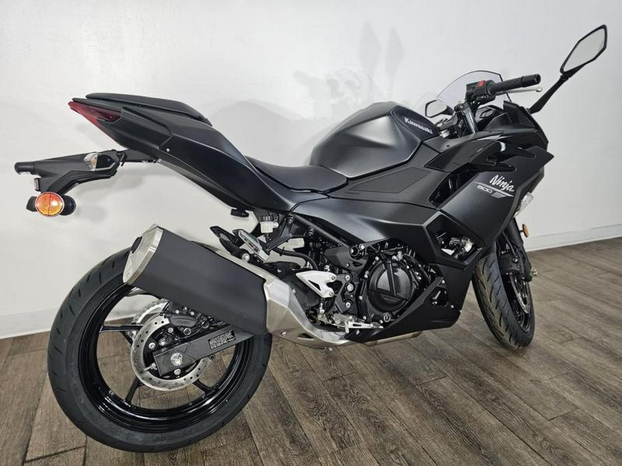 2026 Kawasaki Ninja® 500