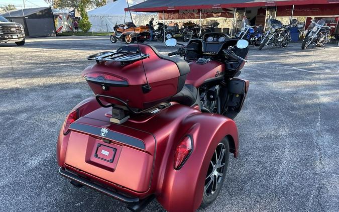 2025 Indian Motorcycle® Pursuit® Dark Horse® 112 Sunset Red Smoke with Black Smoke