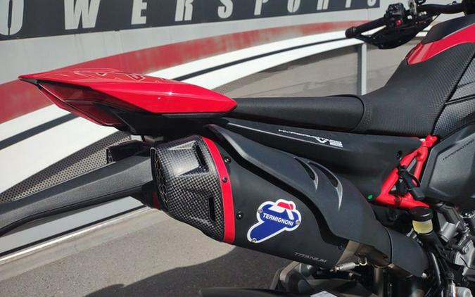 2026 Ducati Hypermotard V2