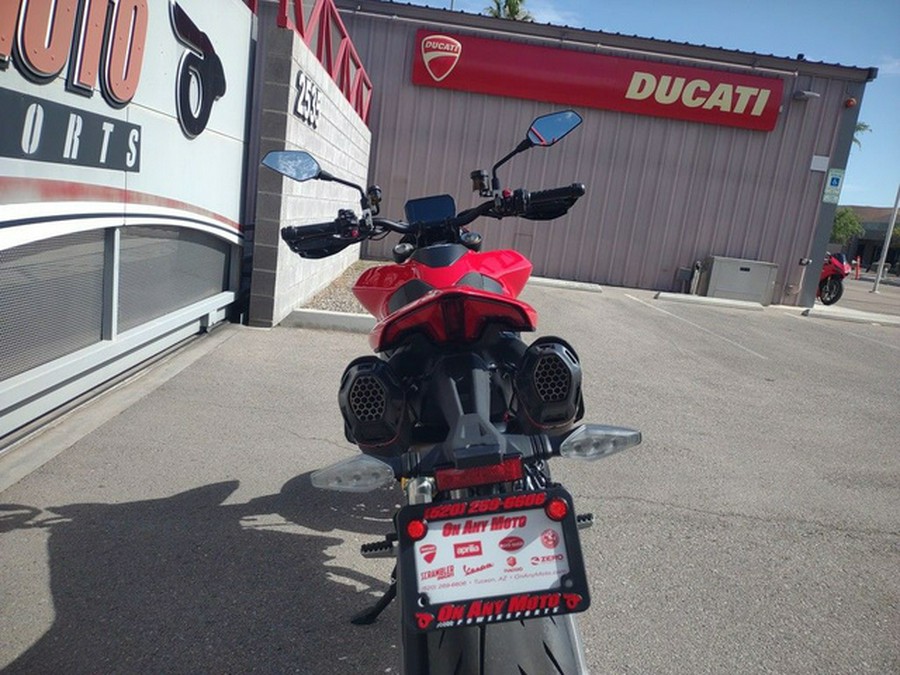 2026 Ducati Hypermotard V2