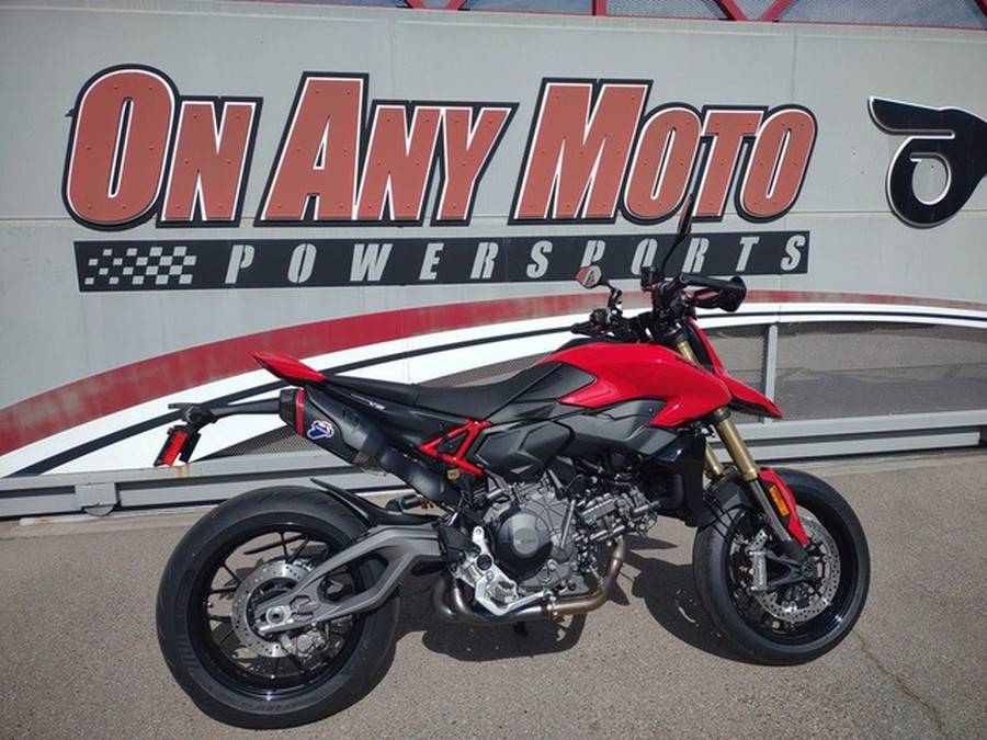 2026 Ducati Hypermotard V2