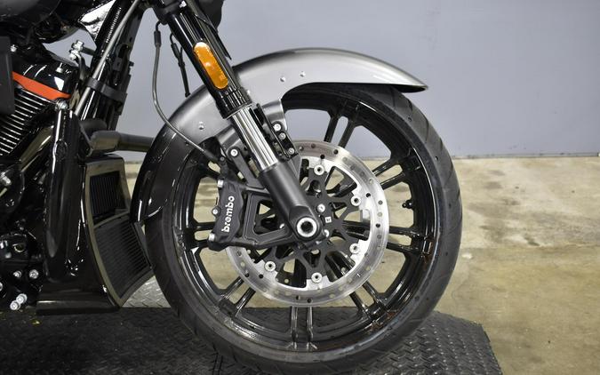 2025 Harley-Davidson CVO Street Glide Raven Fade