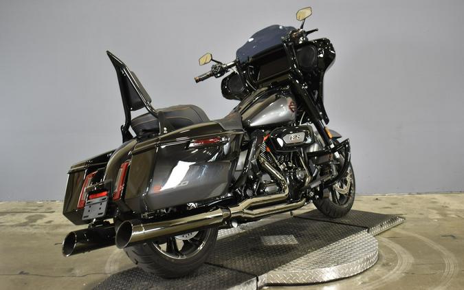 2025 Harley-Davidson CVO Street Glide Raven Fade