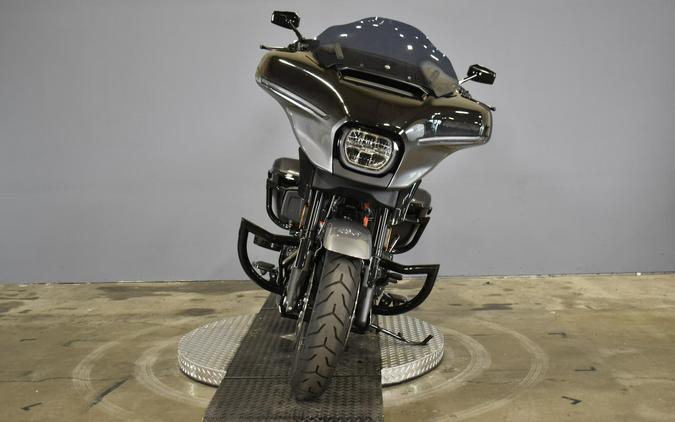 2025 Harley-Davidson CVO Street Glide Raven Fade