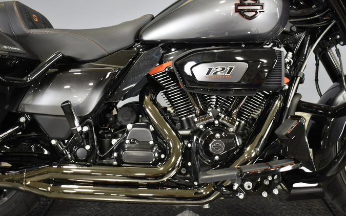 2025 Harley-Davidson CVO Street Glide Raven Fade