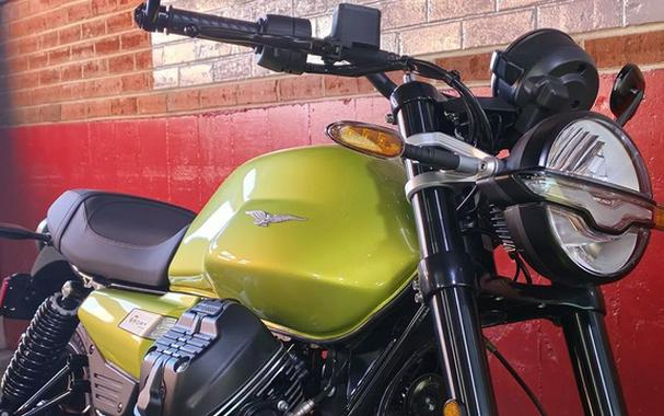 2027 Moto Guzzi V7 Sport