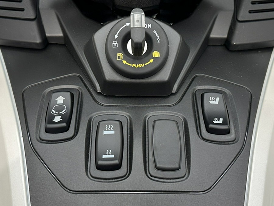 2026 Can-AM RT Limited (SE6)