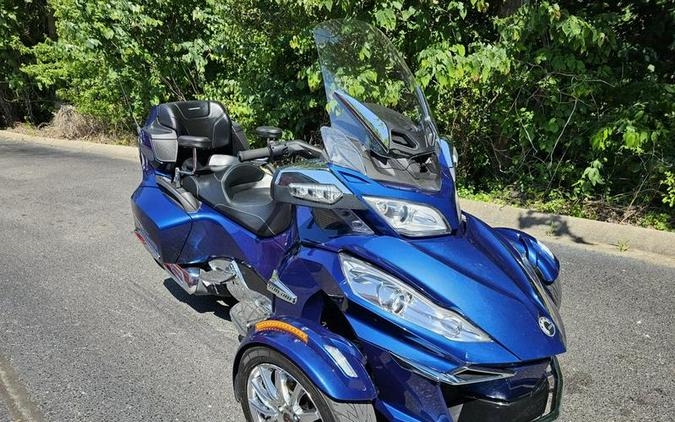 2016 Can-Am® Spyder® RT Limited 6-Speed Semi-Automatic (SE6)