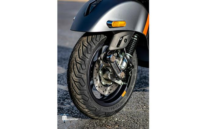 2024 Vespa GTS Super Sport 300 Grigio Travolgente Matt