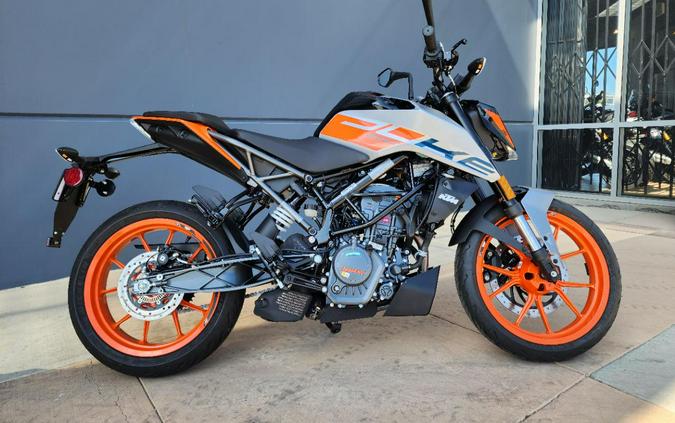 2023 KTM 200 DUKE