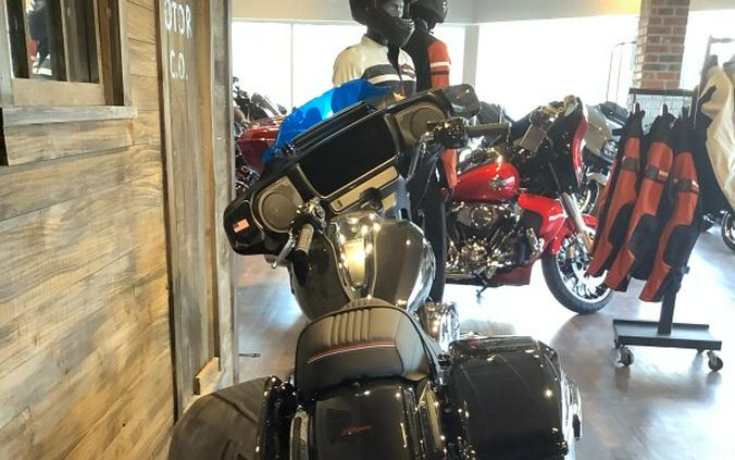 Harley-Davidson® Street Glide® 2026 FLHX T20-26 Midnight Ember Chrome Trim