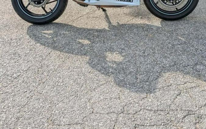 2023 Kawasaki Ninja® 400 Base