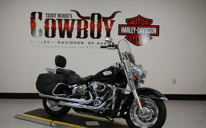 2022 Harley-Davidson Softail FLHCS - Heritage Classic 114