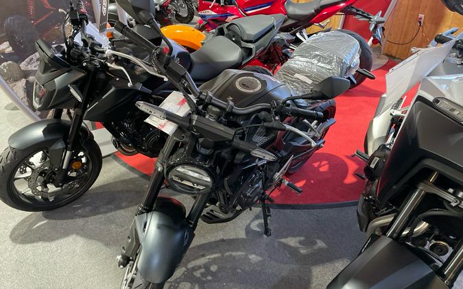 2025 Honda CB300R ABS