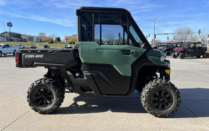 2026 Can-Am Defender DPS Cab