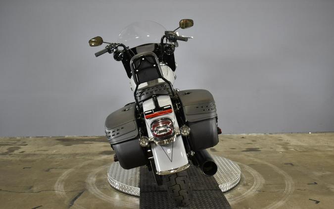 2025 Harley-Davidson Heritage Classic FLHC