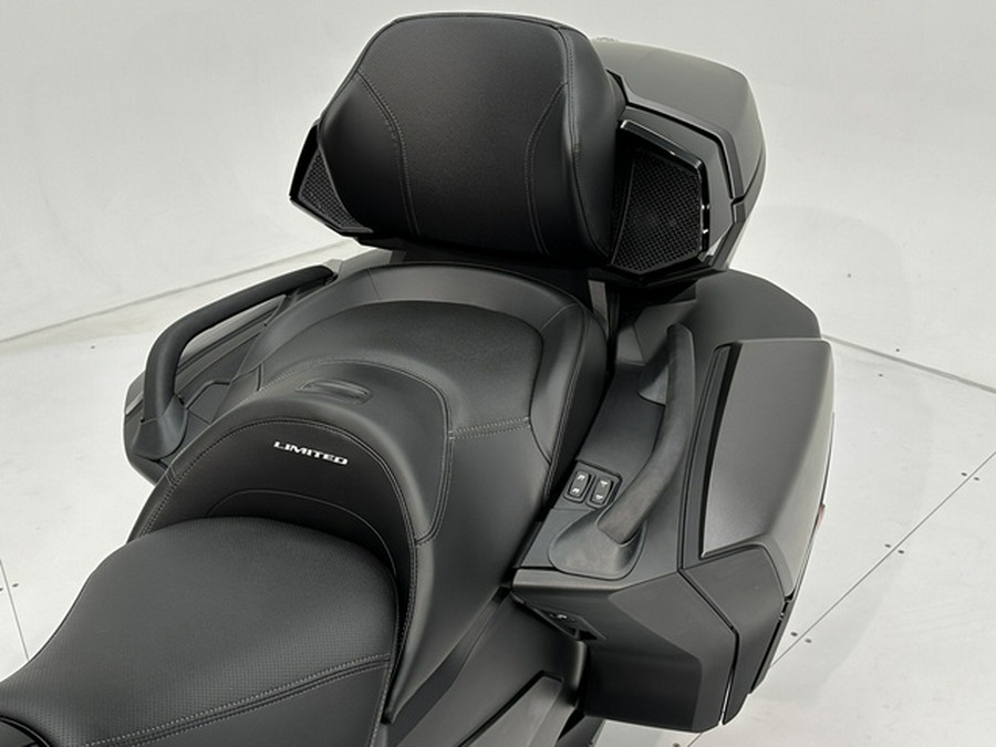 2026 Can-AM RT Limited (SE6)