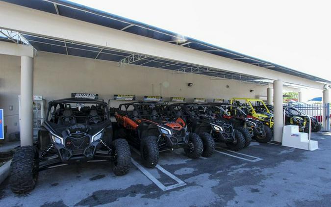2023 Can-Am Defender X Mr With Doors HD10