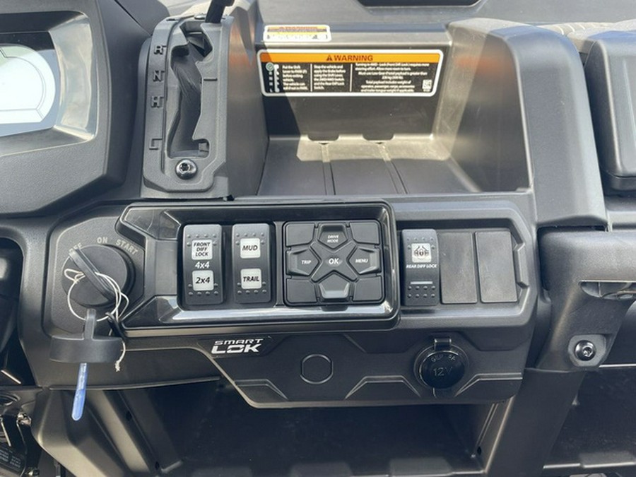 2023 Can-Am Defender X Mr With Doors HD10