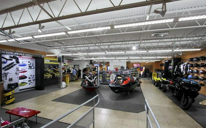 2023 Can-Am Defender X Mr With Doors HD10