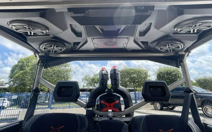 2023 Can-Am Defender X Mr With Doors HD10