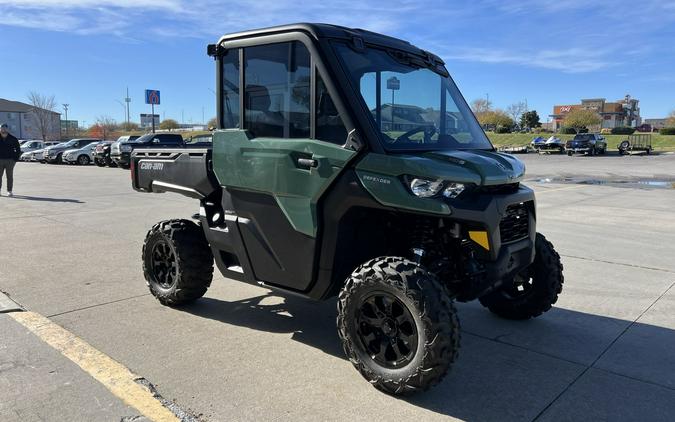 2026 Can-Am Defender DPS Cab