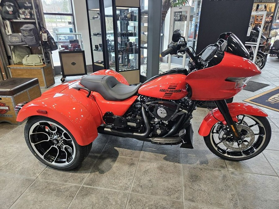 2026 Harley-Davidson® FLTRT - Road Glide® 3