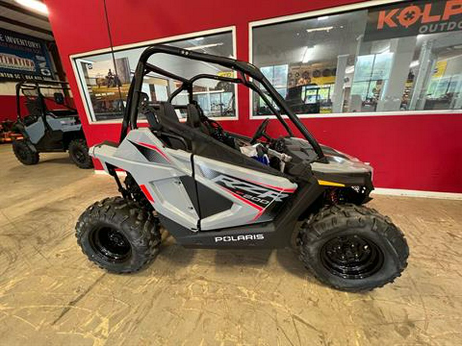 2024 Polaris RZR 200 EFI