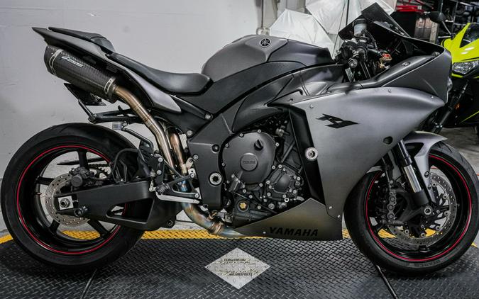 2013 Yamaha YZF-R1