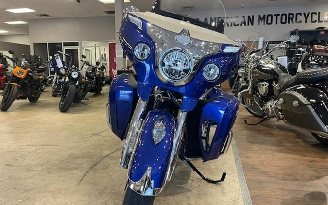 2024 Indian Motorcycle® Roadmaster® Spirit Blue Metallic/Silver Quartz Metallic