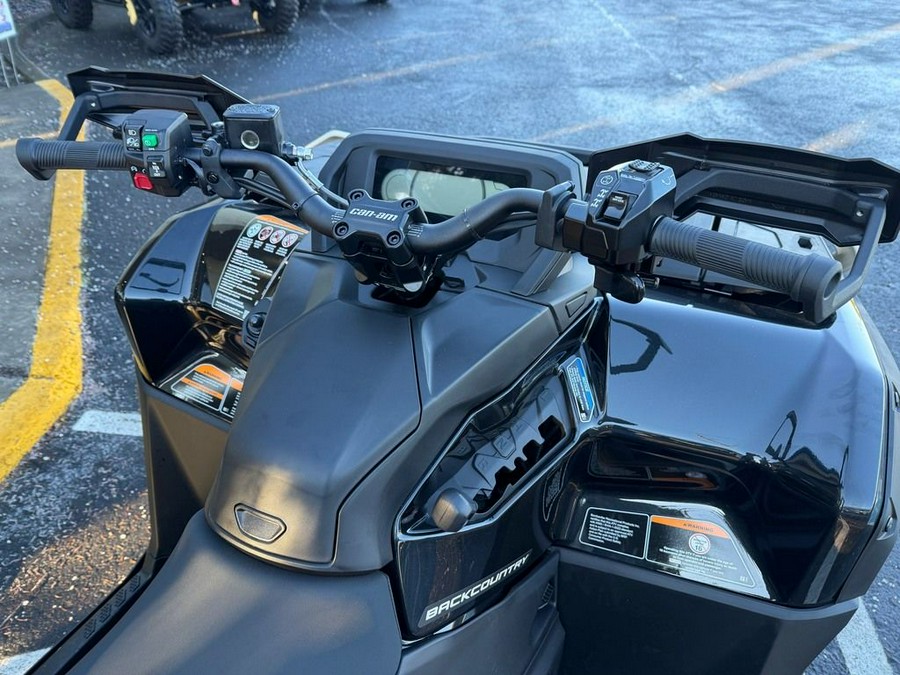 2026 Can-Am® Outlander MAX Backcountry