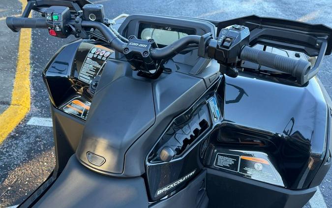2026 Can-Am® Outlander MAX Backcountry
