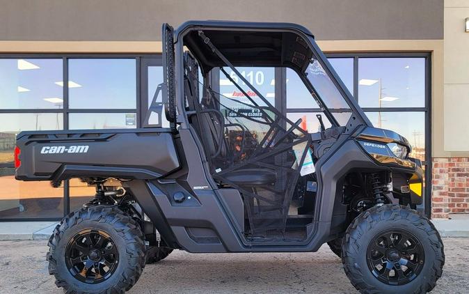 2023 Can-Am® Defender DPS HD10 Timeless Black