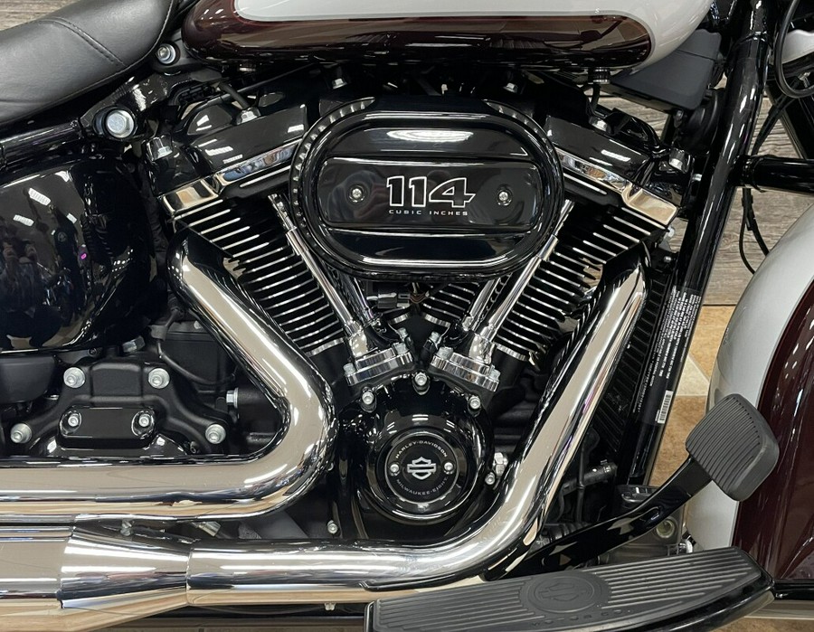 2021 Harley-Davidson Heritage Classic 114 Midnight Crimson & Stone Washed White Pearl