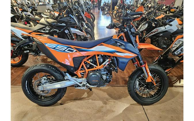 2024 KTM 690 SMC R