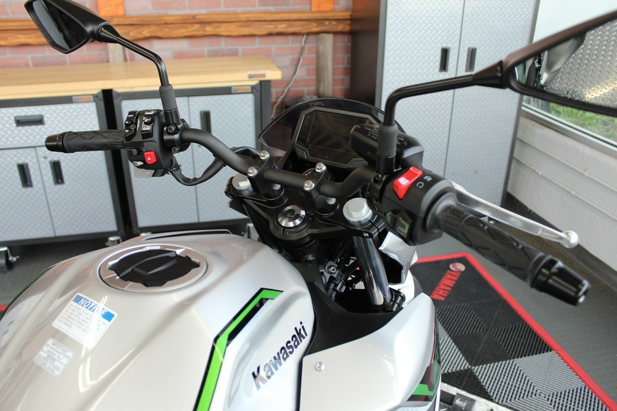 2024 Kawasaki Z7 Hybrid ABS