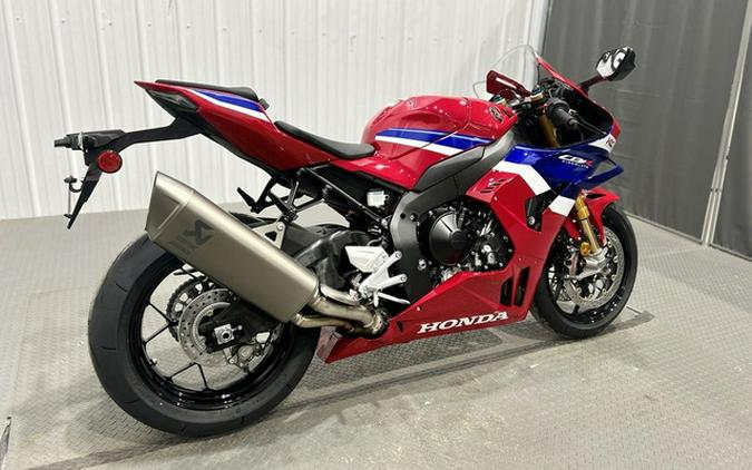 2026 Honda CBR1000RR-R Fireblade SP