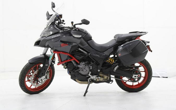 2022 Ducati Multistrada V2 S Street Grey