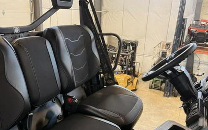 2026 Can-Am® Defender XT HD9