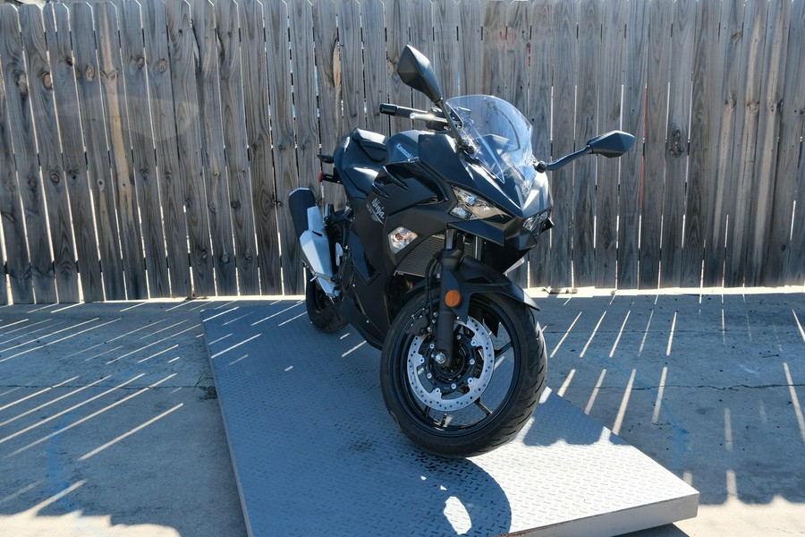 2026 KAWASAKI NINJA 500