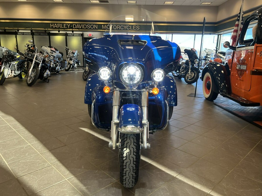 2024 Harley-Davidson Tri-Glide Ultra FLHTCUTG