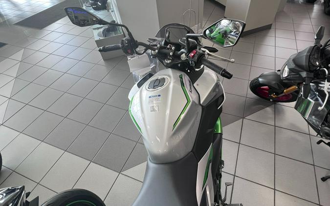 2024 Kawasaki Z7 Hybrid ABS