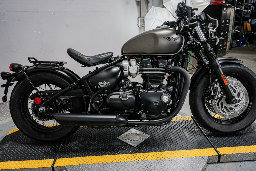 2020 Triumph Bonneville Bobber Black