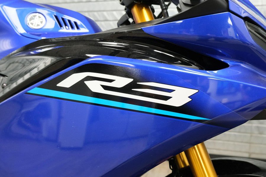 2026 YAMAHA YZFR3 ABS