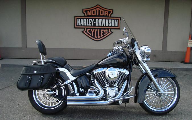 2006 Harley-Davidson® Softail® Deluxe Vivid Black