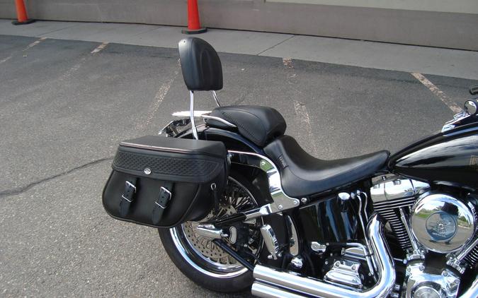 2006 Harley-Davidson® Softail® Deluxe Vivid Black